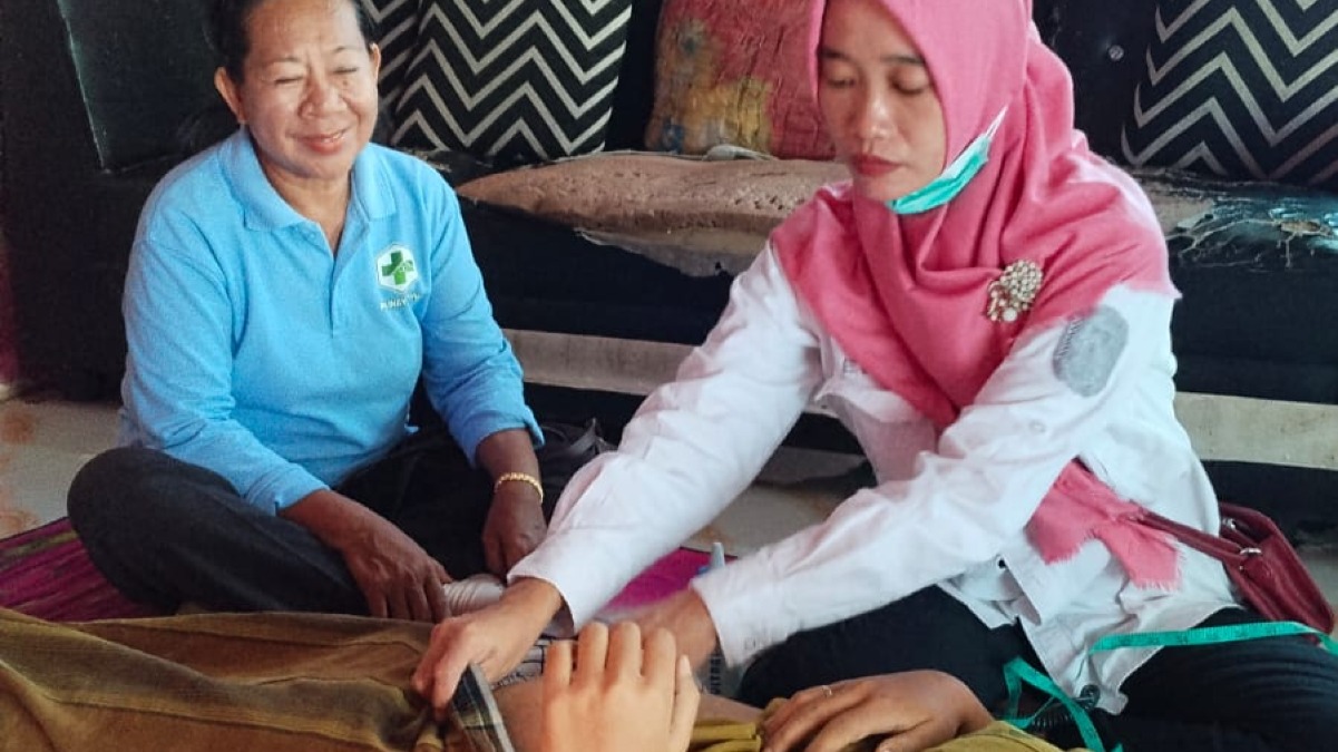 KUNJUNGAN RUMAH IBU HAMIL DESA MUNJUK SAMPURNA