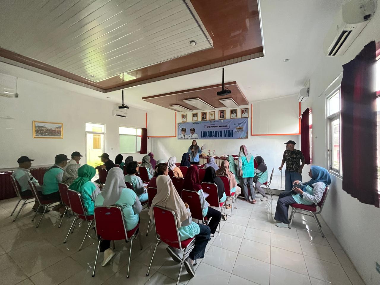 Penyuluhan tentang makanan yang harus dihindari oleh penderita  Diabetes Dan Hipertensi